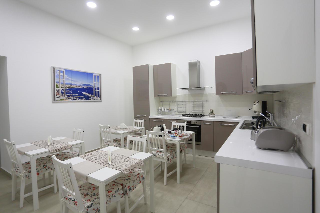 B&B Rosolino Napoli Bagian luar foto