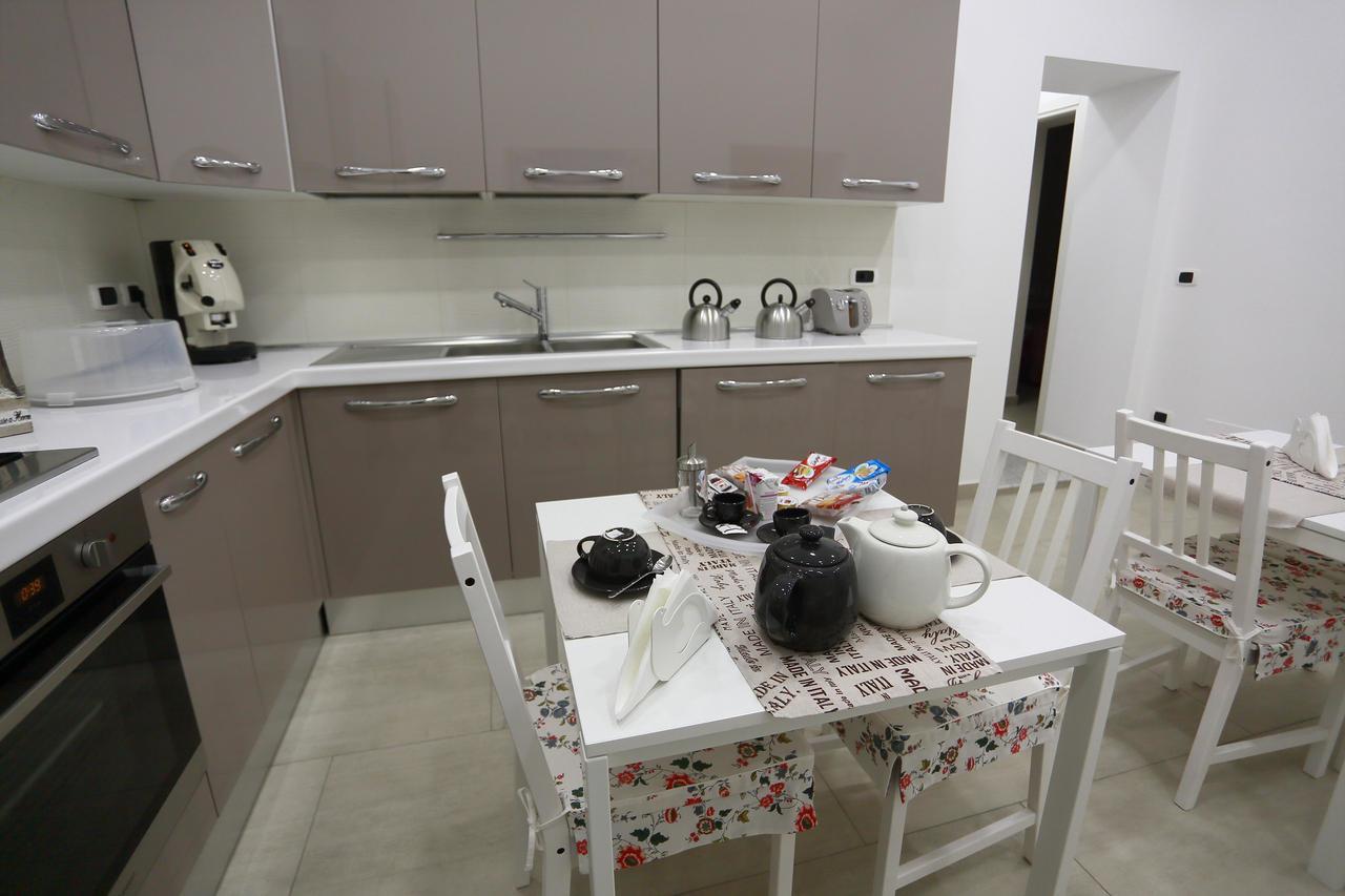 B&B Rosolino Napoli Bagian luar foto