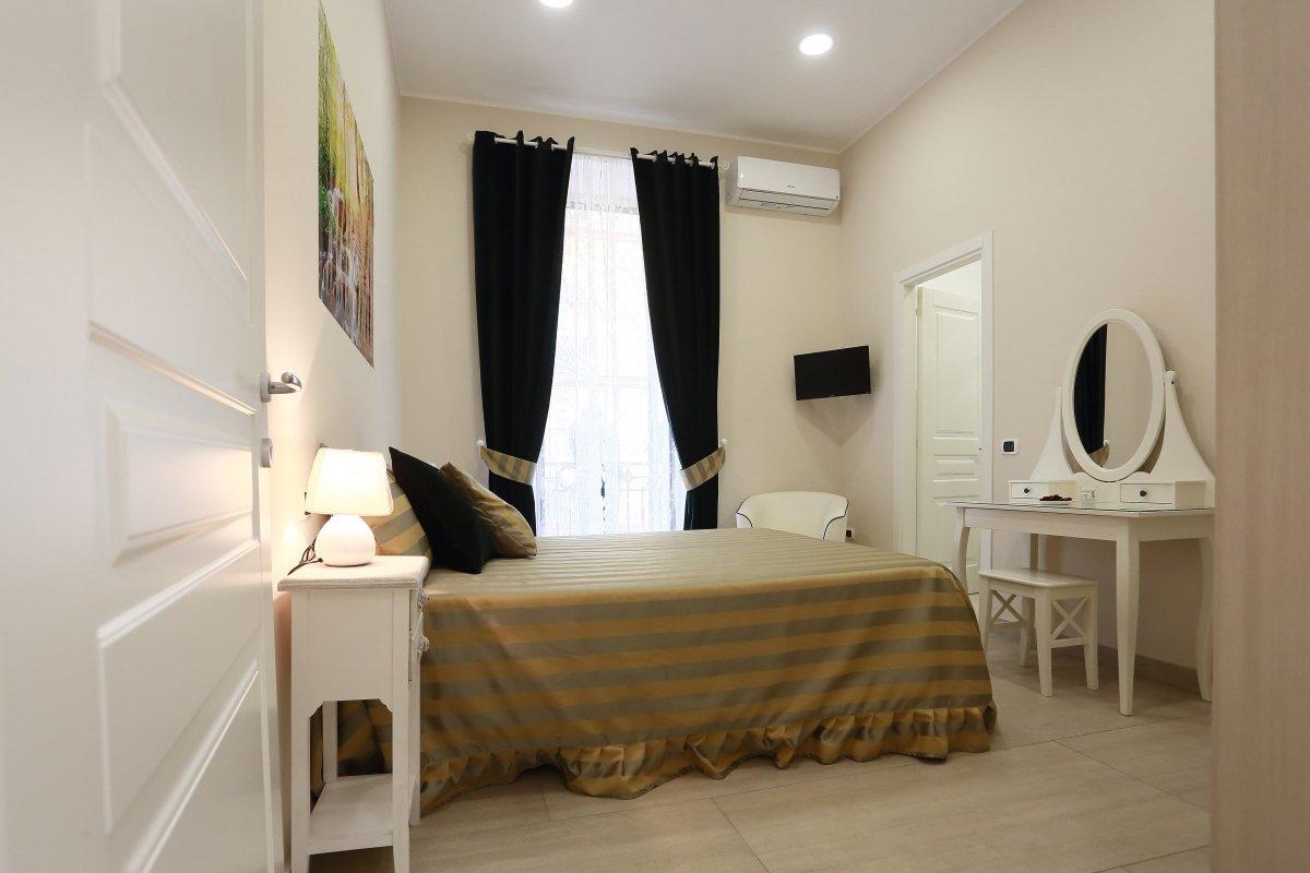 B&B Rosolino Napoli Bagian luar foto