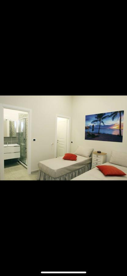 B&B Rosolino Napoli Bagian luar foto